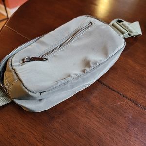 Camo green fanny pack